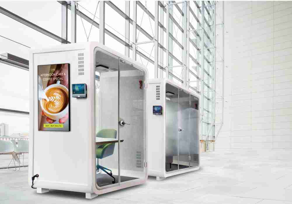 z6尊龙子公司达擎之智慧行动办公舱，，，采用PDLC智能调光玻璃设计，，，透过通电与断电的电流切换，，呈现透明与雾面效果，，，具节能降耗特性并兼顾隐私，，确保信息安全